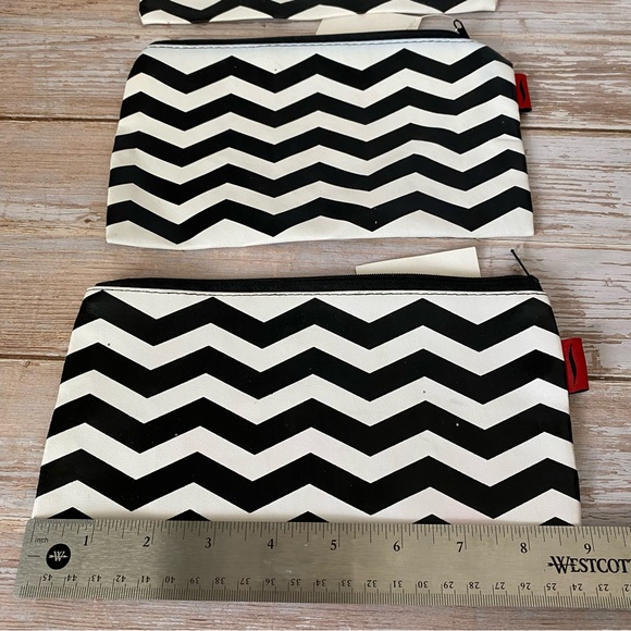 SEPHORA - ZIGZAG MAKEUP BAG 3 PIECES - NWT - Picture 4 of 7